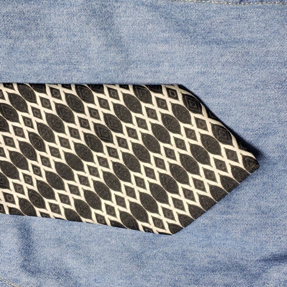 Vintage Wemlon by Wembley Vertical Diamond Patterned Stripes 4" Wide Necktie - Picture 9 of 10